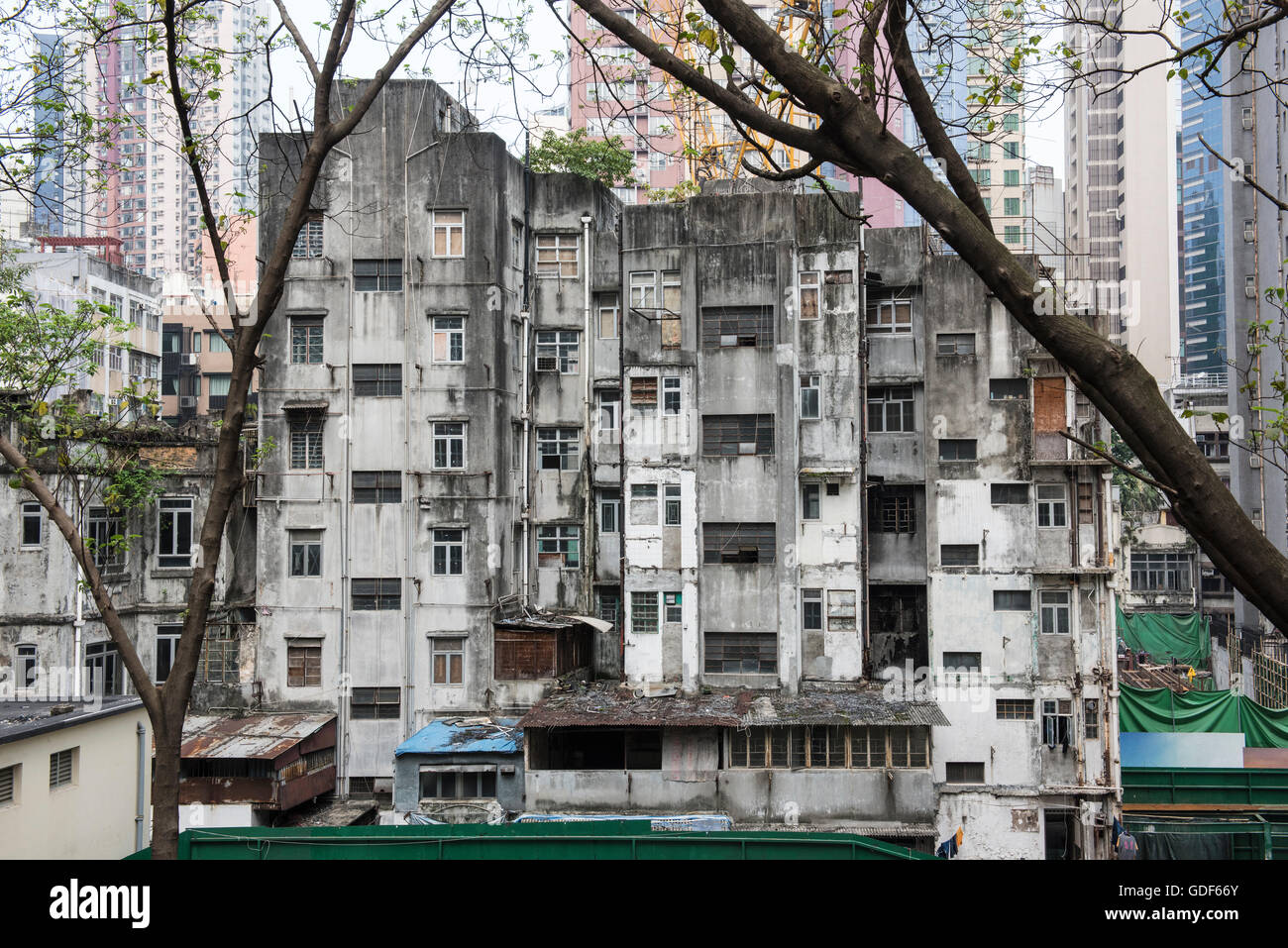 old-tenement-building-central-hong-kong-china-GDF66Y.jpg