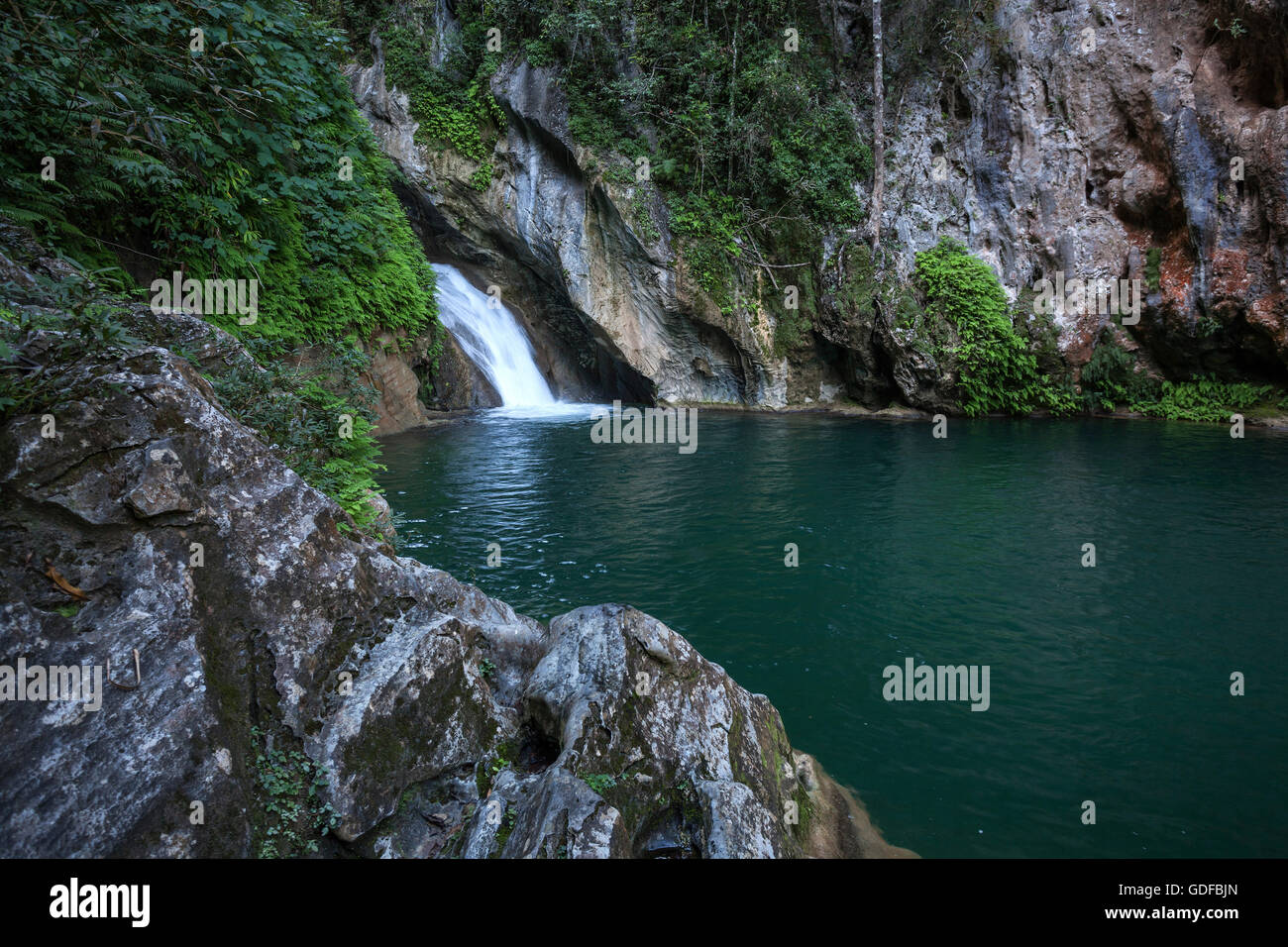 Waterfall and pool, Salto del Caburni, Parque Natural Topes de Collantes, Escambray, Cienfuegos Province, Cuba Stock Photo