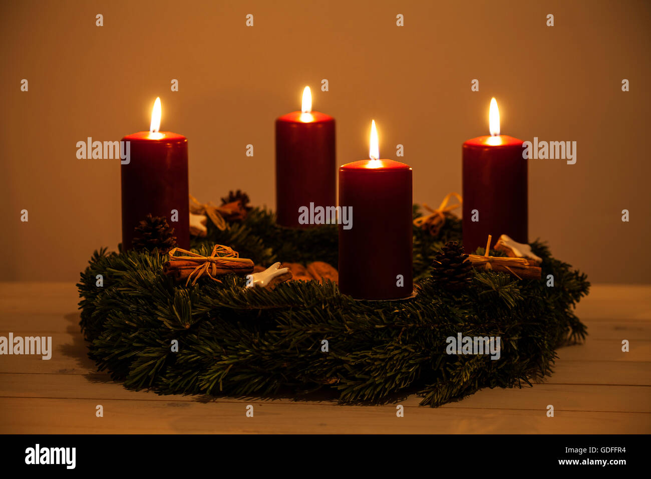 Advent wreath hires stock photography and images Alamy