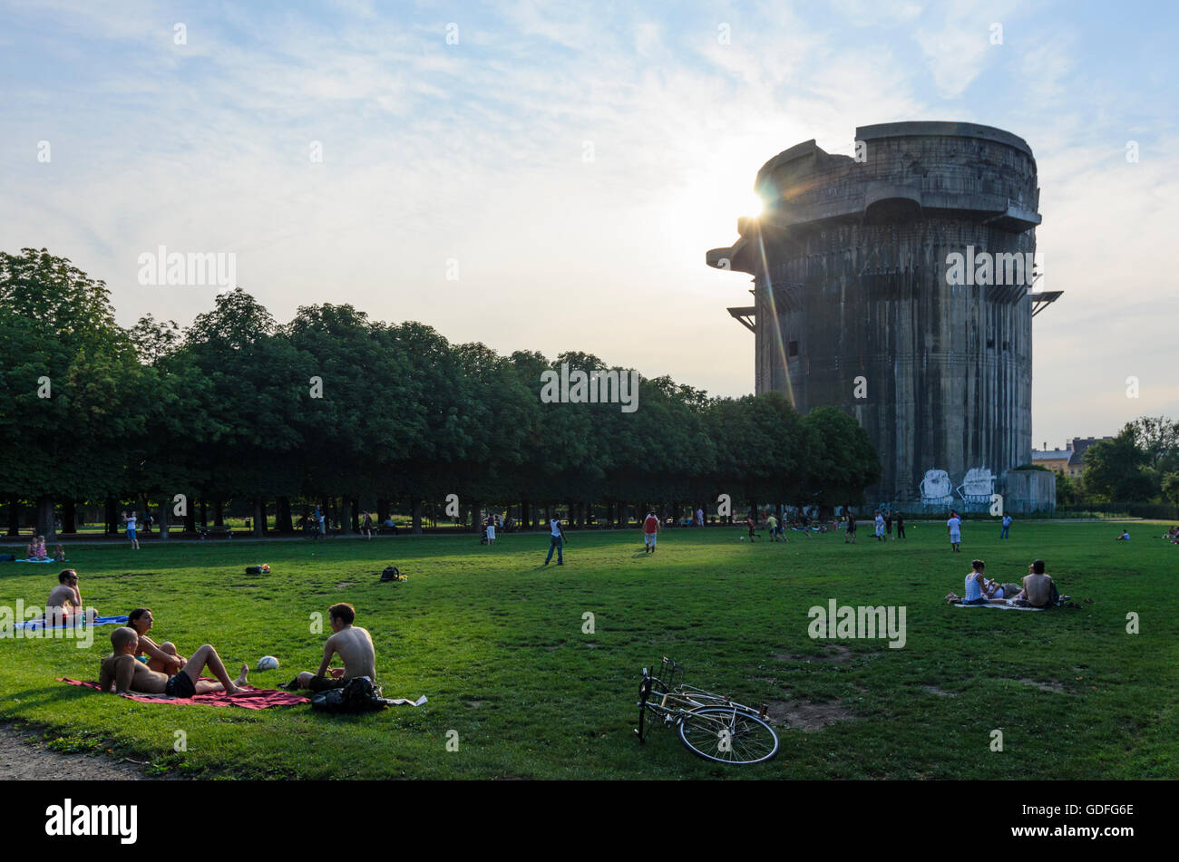 Wien, Vienna: Anti-aircraft flak tower (battle tower) in the Augarten, picnic, people picnicking, Austria, Wien, 02. Stock Photo