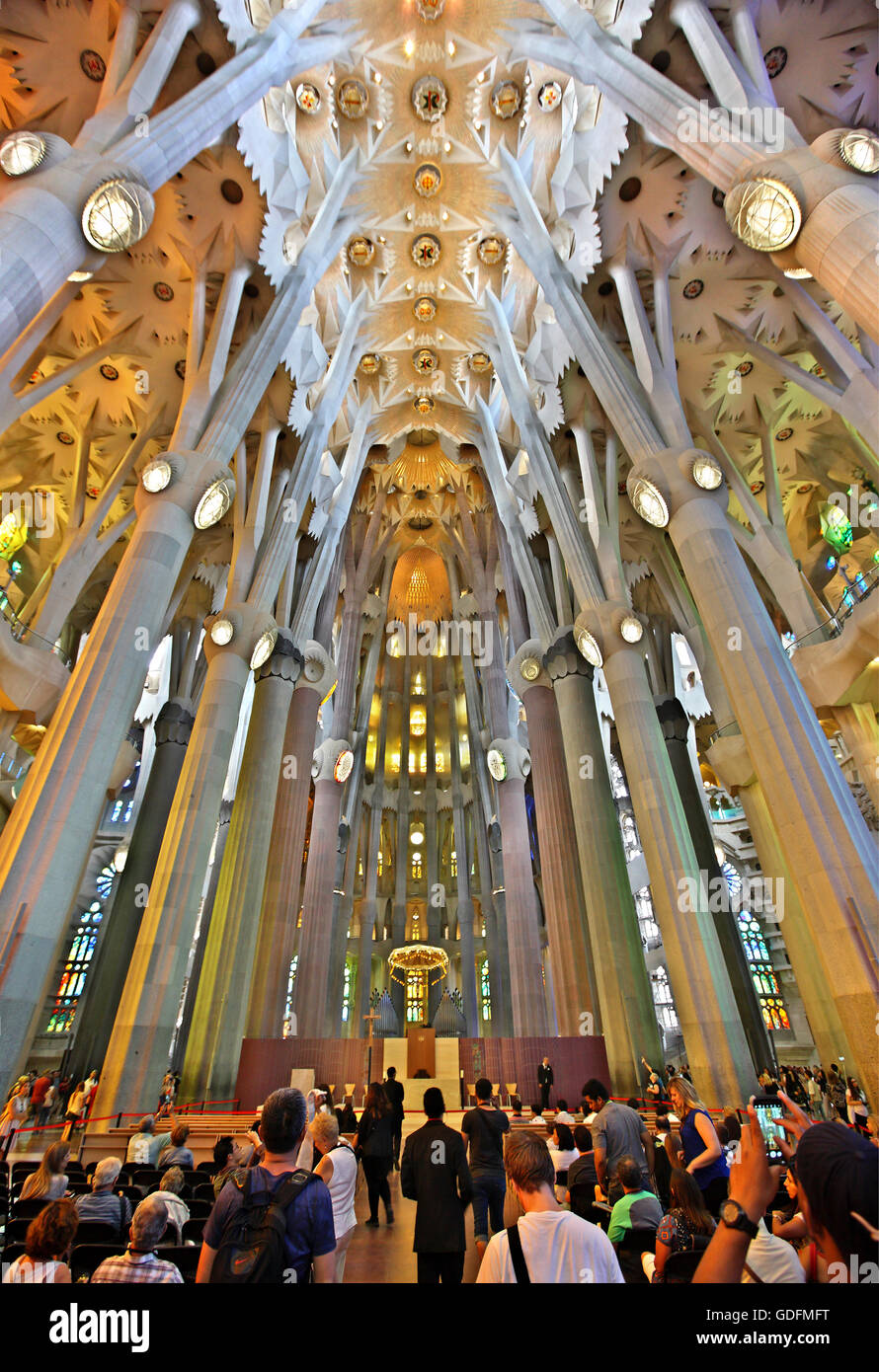 Interior Sagrada Familia Gaudi Interior Sagrada Familia Gaudi