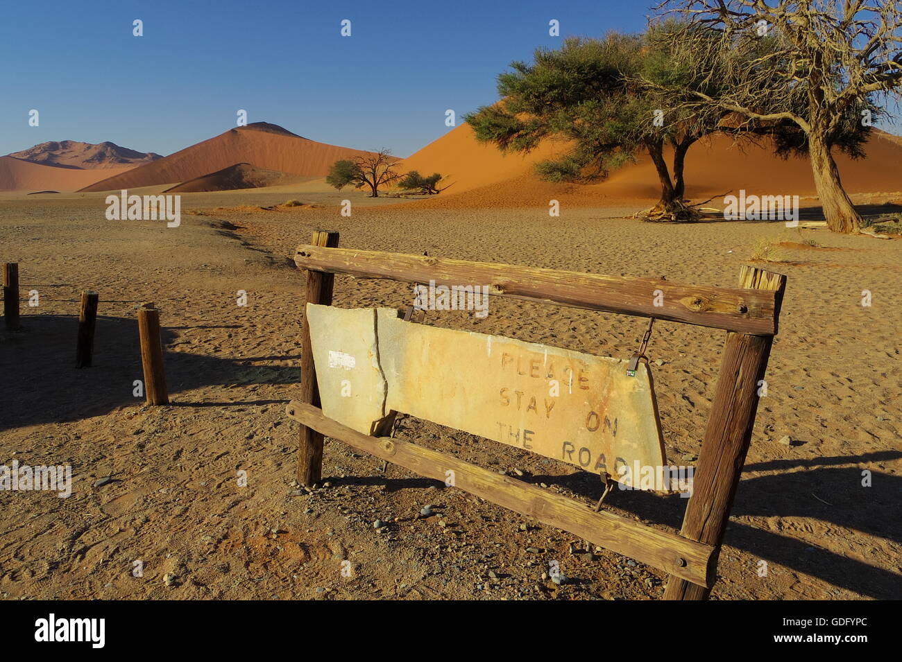 Desert sign in sand hi-res stock photography and images - Alamy