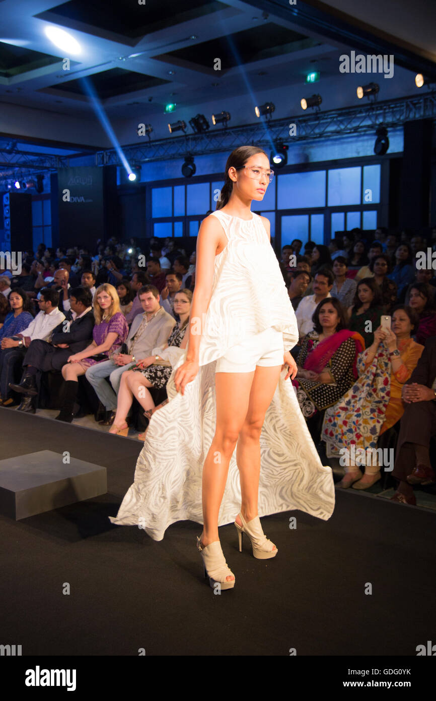 Fashion ramp walk hi-res stock photography and images - Alamy