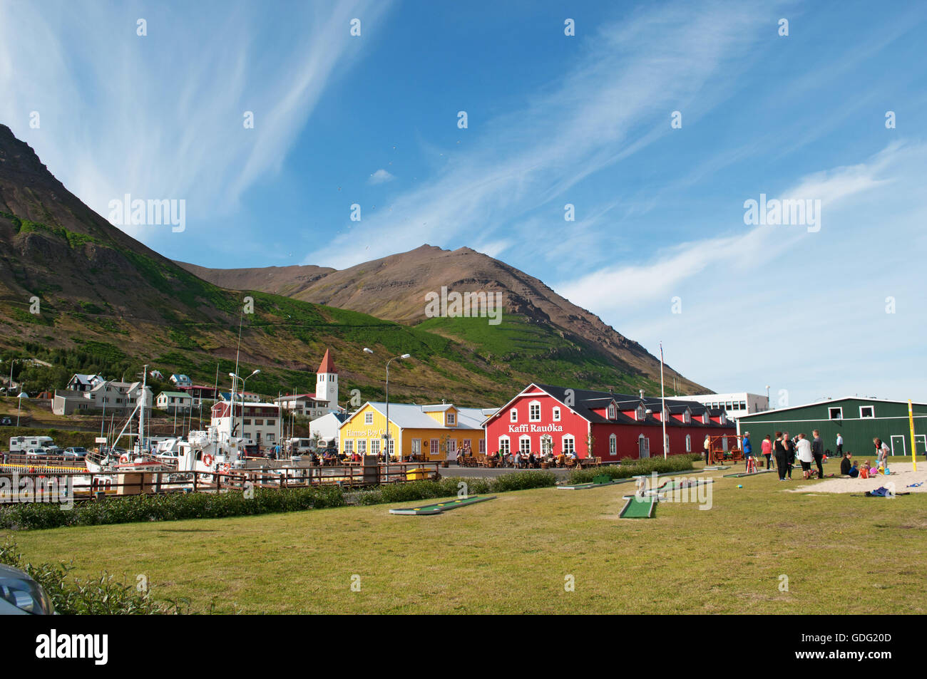 Iceland: view of Siglufjordur, a small fishing town in a narrow fjord with the same name on the northern coast Stock Photo
