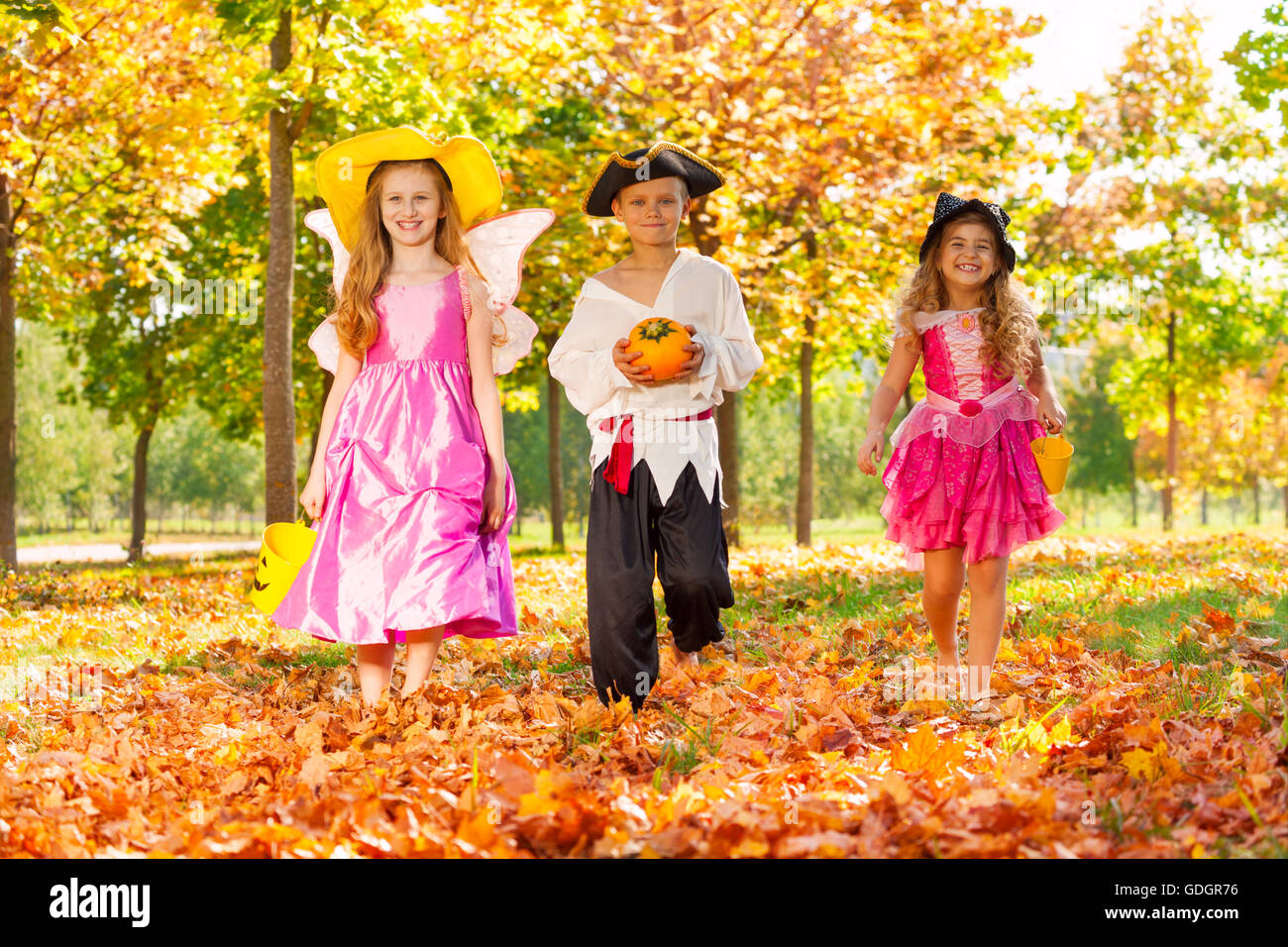 Child in bright fairy costume hi-res stock photography and images - Alamy