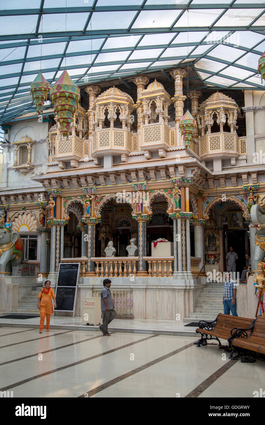 MUMBAI, INDIA - OCTOBER 10, 2015: Unidentified people by Babu Amichand Panalal Adishwarji Jain Temple in Mumbai. Mumbai has one  Stock Photo