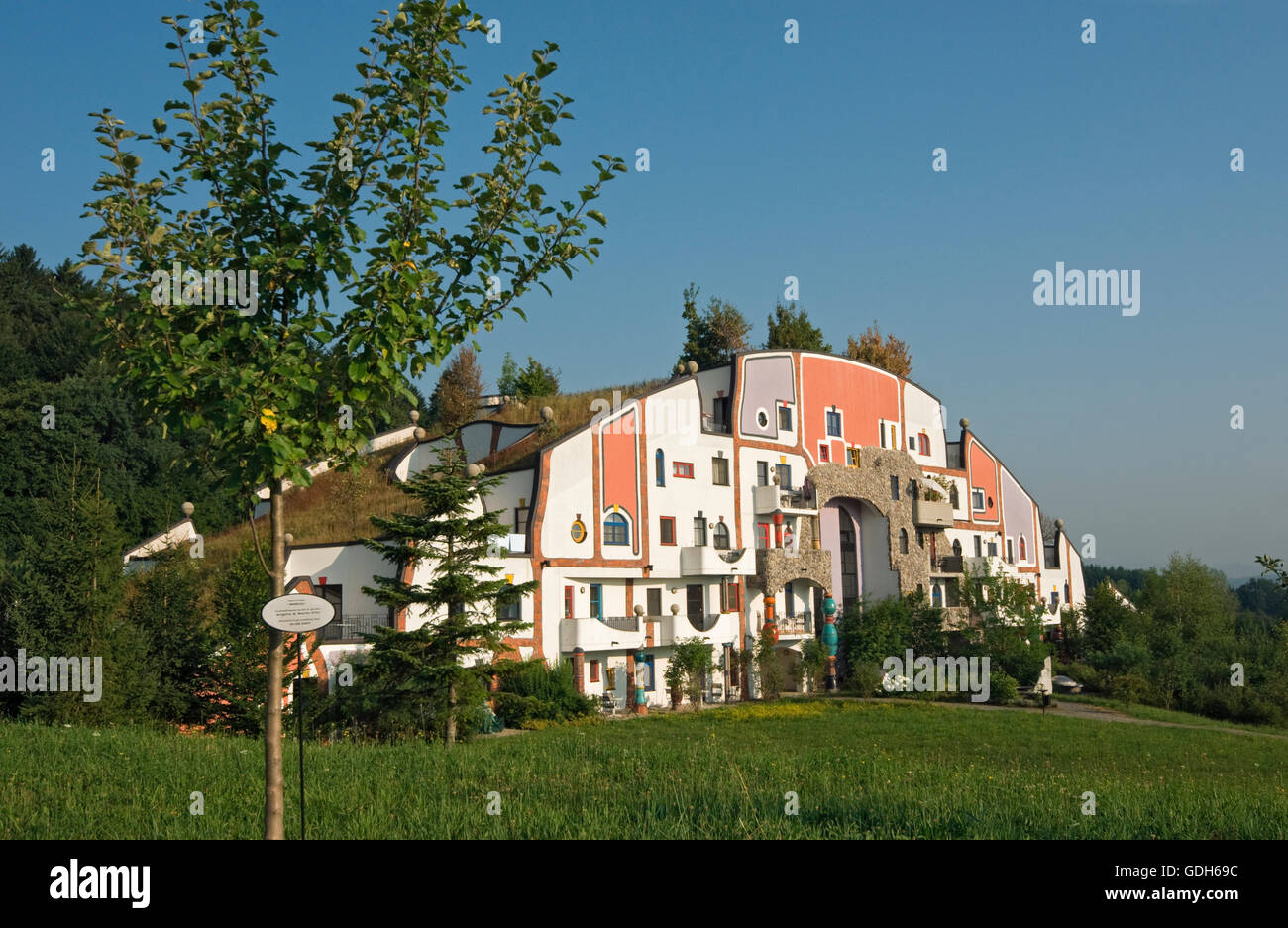 Steinhaus, Stone House of the Rogner Bad Blumau hotel complex, designed by architect Friedensreich Hundertwasser Stock Photo