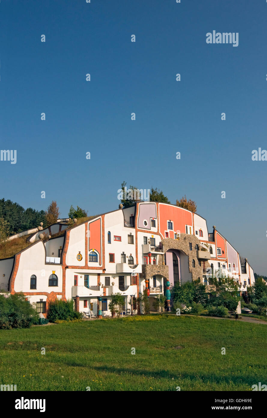 Steinhaus, Stone House of the Rogner Bad Blumau hotel complex, designed by architect Friedensreich Hundertwasser Stock Photo