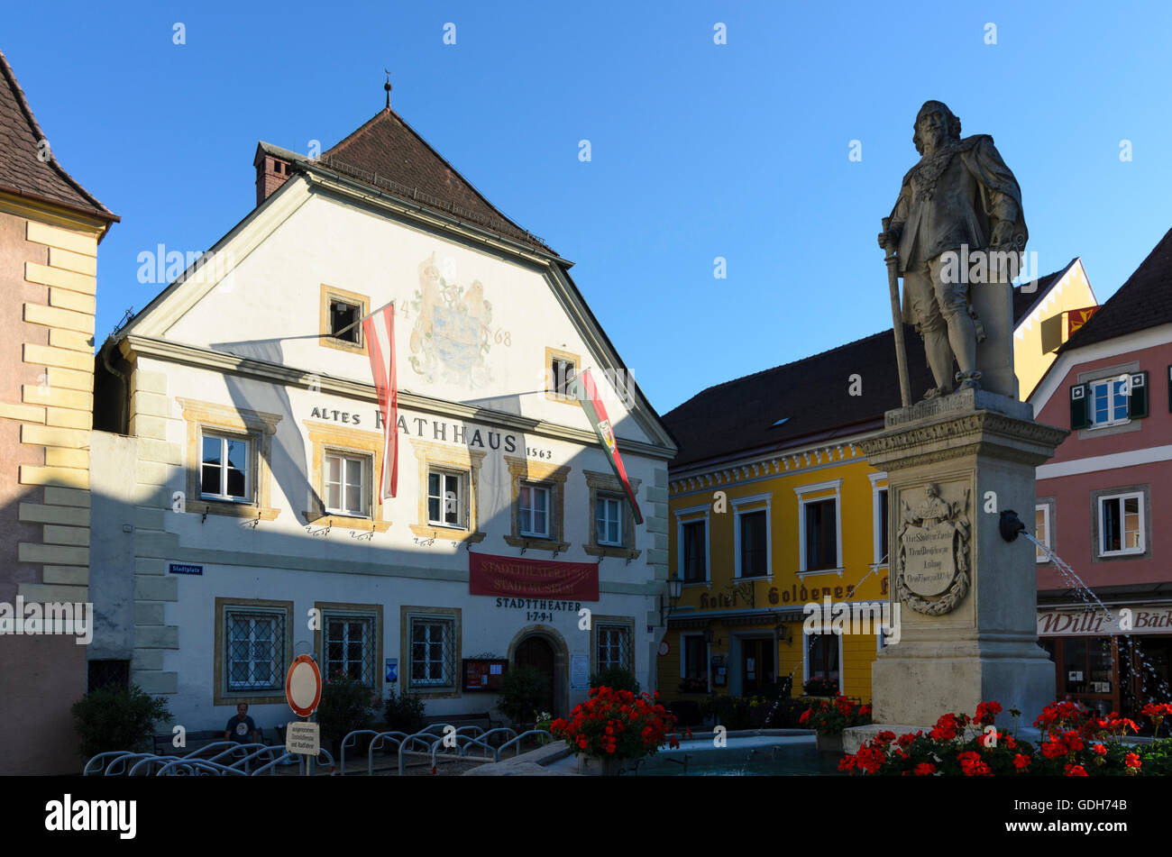 Grein: Town square with the Old Town Hall ( with City Theatre ) and Meggau Fountain, Austria, Oberösterreich, Upper Austria, Müh Stock Photo