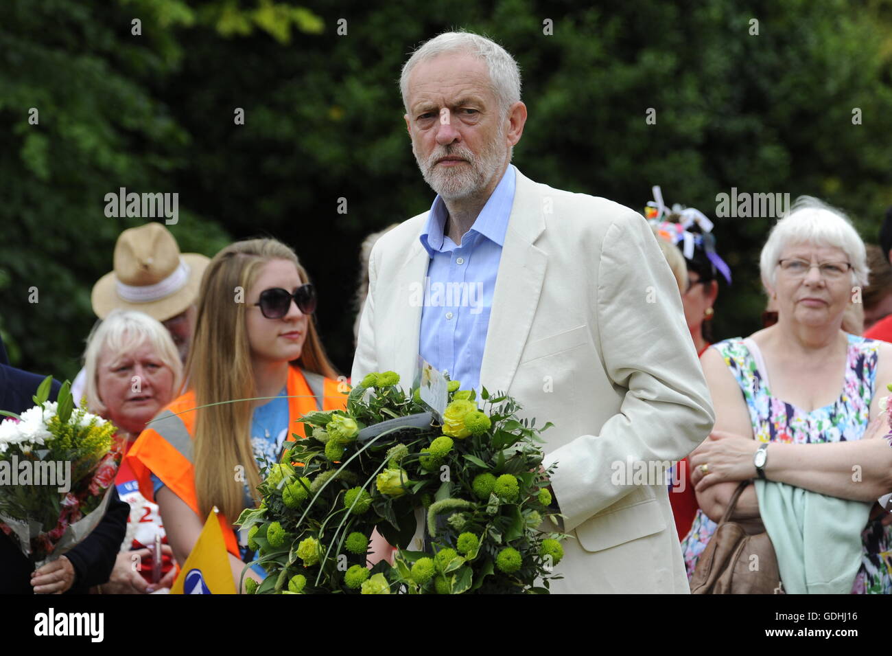 Tolpuddle Martyrs Rally, Dorset, UK. 17th July 2016. Labour leader Jeremy Corbyn at the wreath laying ceremony at the grave of James Hammett.  Photo by Graham Hunt/Alamy Live News. Stock Photo
