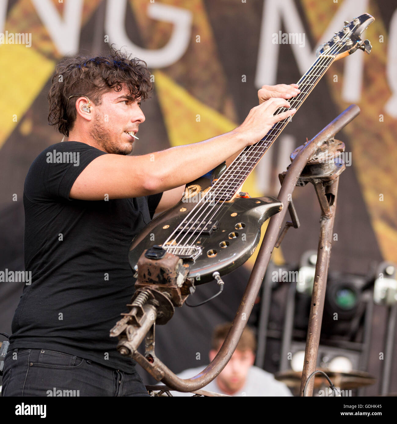 chicago-illinois-usa-16th-july-2016-bassist-daniel-oliver-of