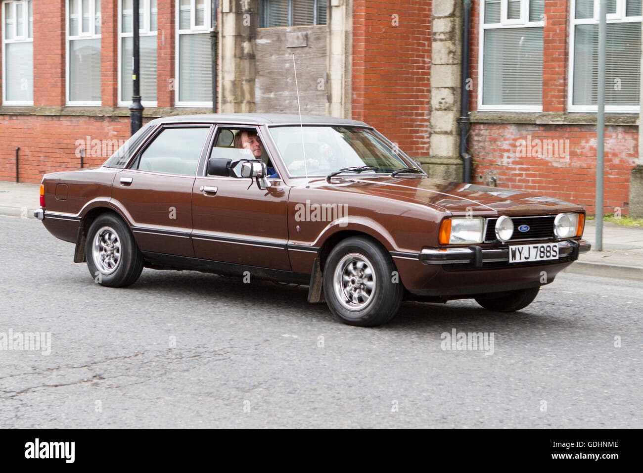 WYJ788S brown 1978 Ford Cortina Ghia Auto; Tram Sunday, Fleetwood,  Lancashire, UK. 17-07-2016. Vintage, classic, collectible, heritage,  historics, prestige, cherished yesteryear vehicles car club motors annual  event Stock Photo - Alamy