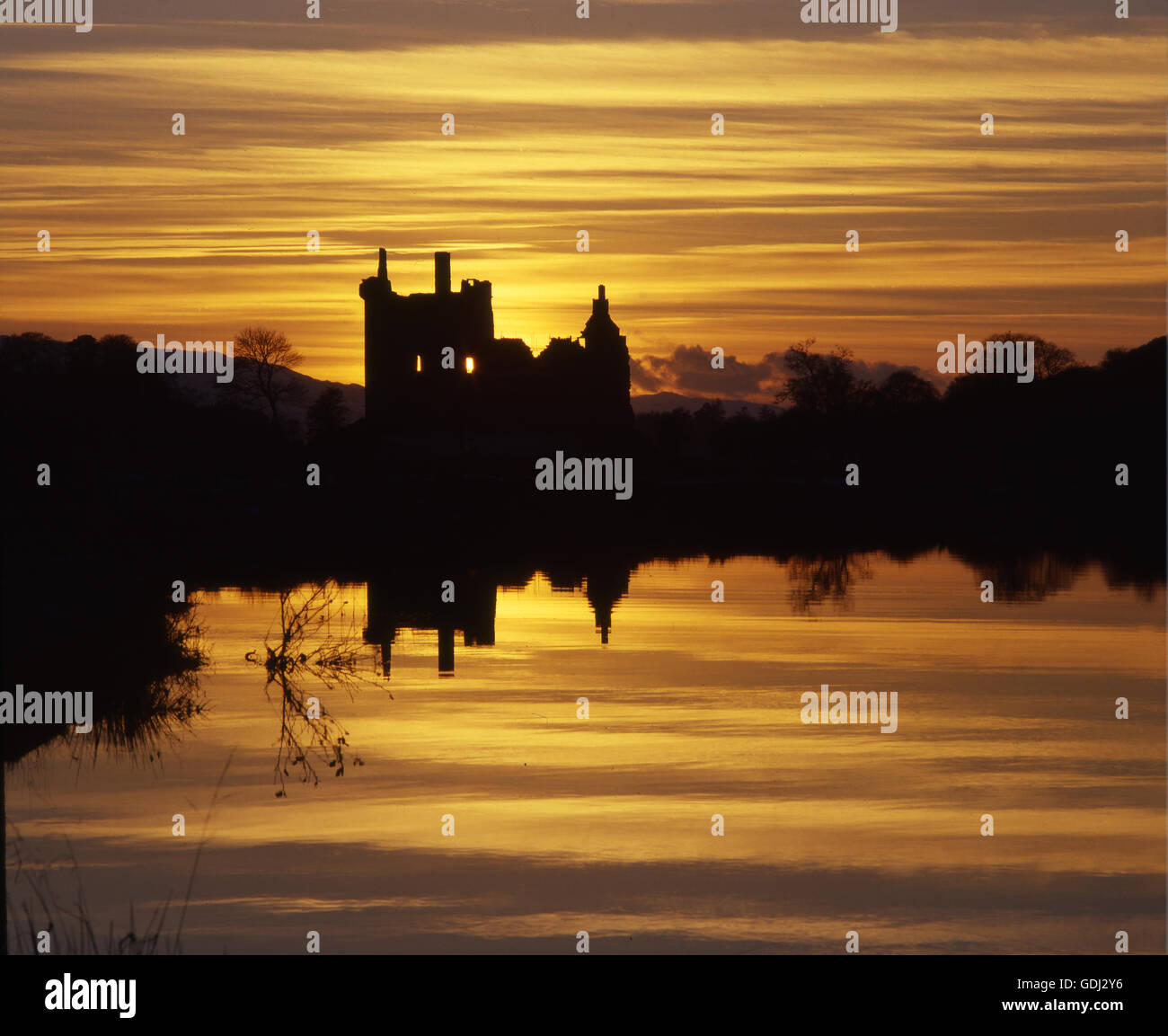 Sunset Over Kilchurn Castle, Loch Awe, Argyll Stock Photo