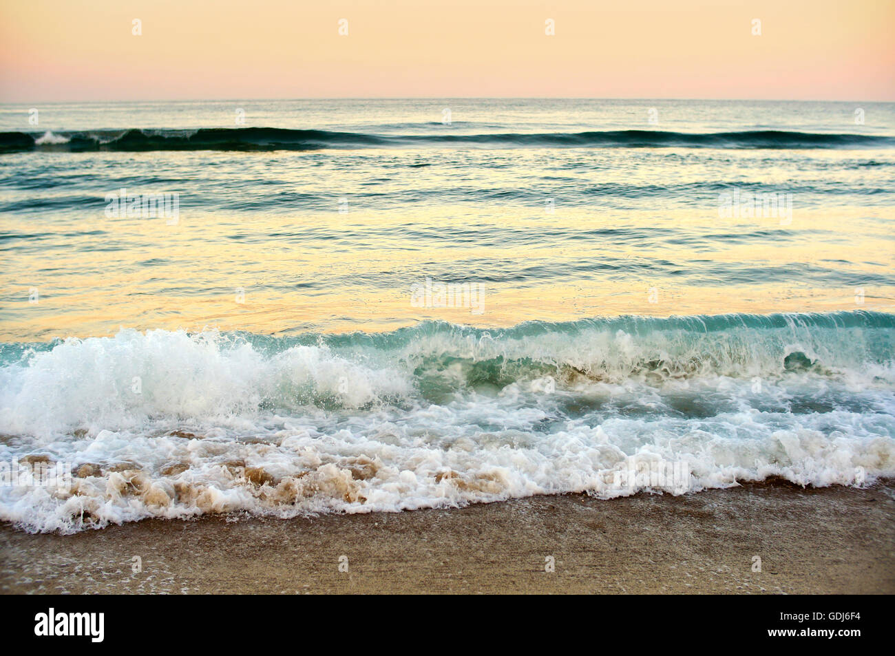 Colorful sunset ocean coast hi-res stock photography and images - Alamy