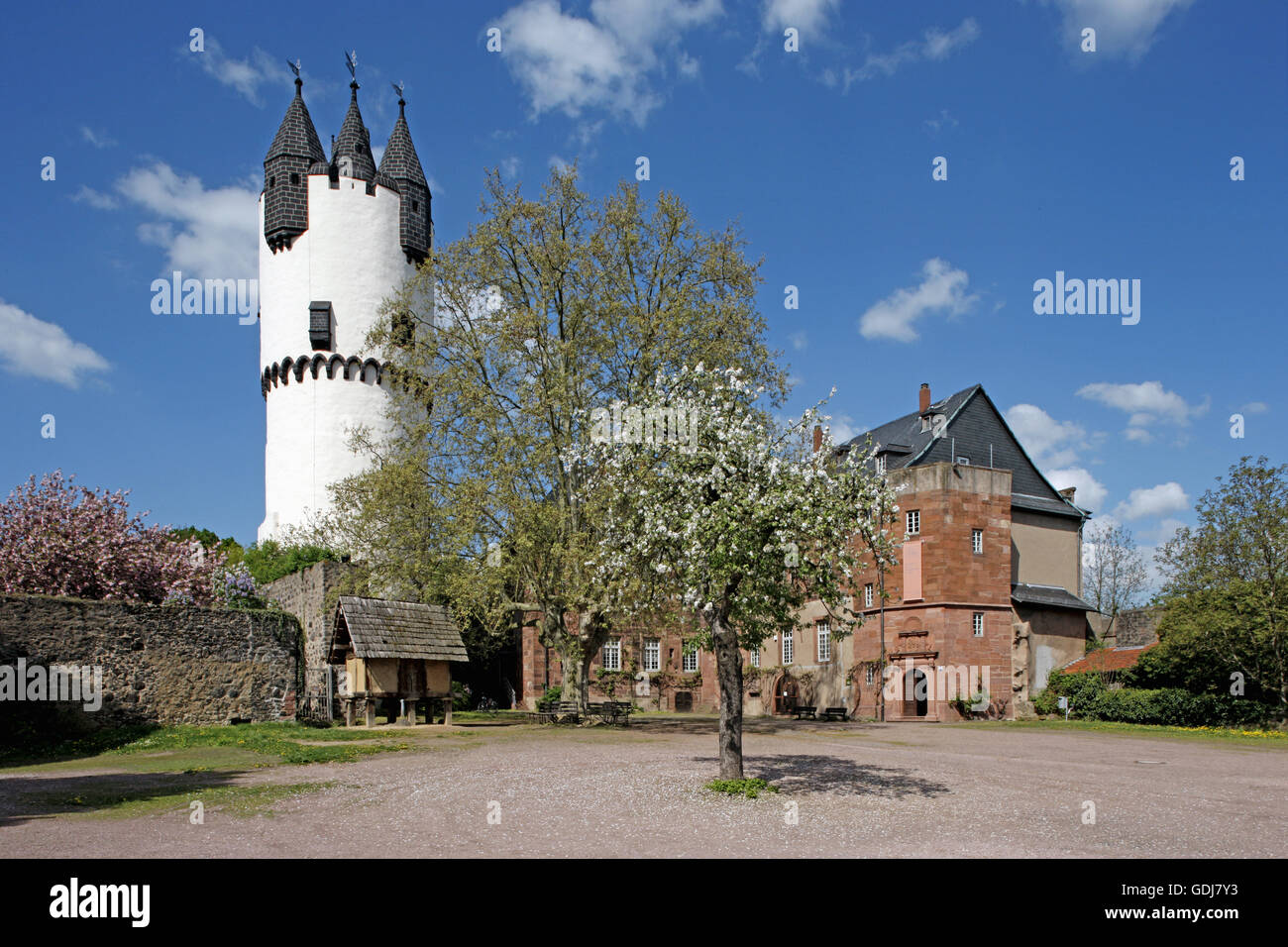geography / travel, Germany, Hesse, Steinheim on the Main (near Hanau), Steinheim Castle, first mentioned in 1222, Additional-Rights-Clearance-Info-Not-Available Stock Photo
