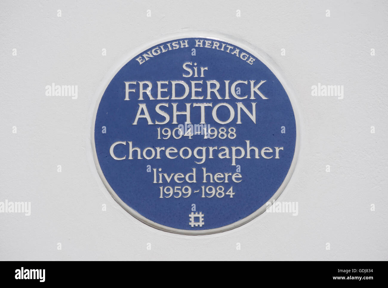 english heritage blue plaque marking a home of choreographer sir frederick ashton, chelsea, london, england Stock Photo