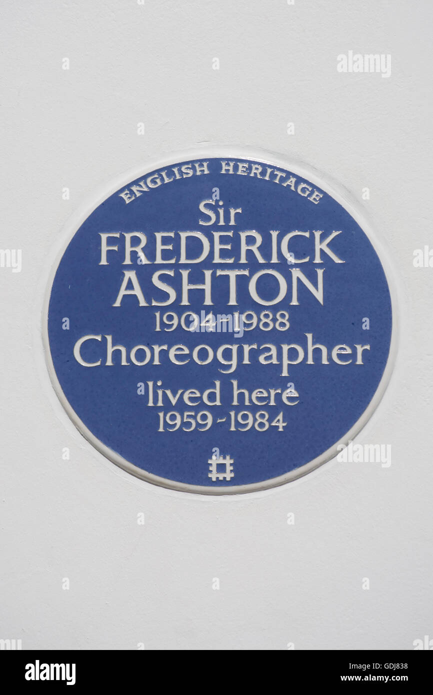 english heritage blue plaque marking a home of choreographer sir frederick ashton, chelsea, london, england Stock Photo