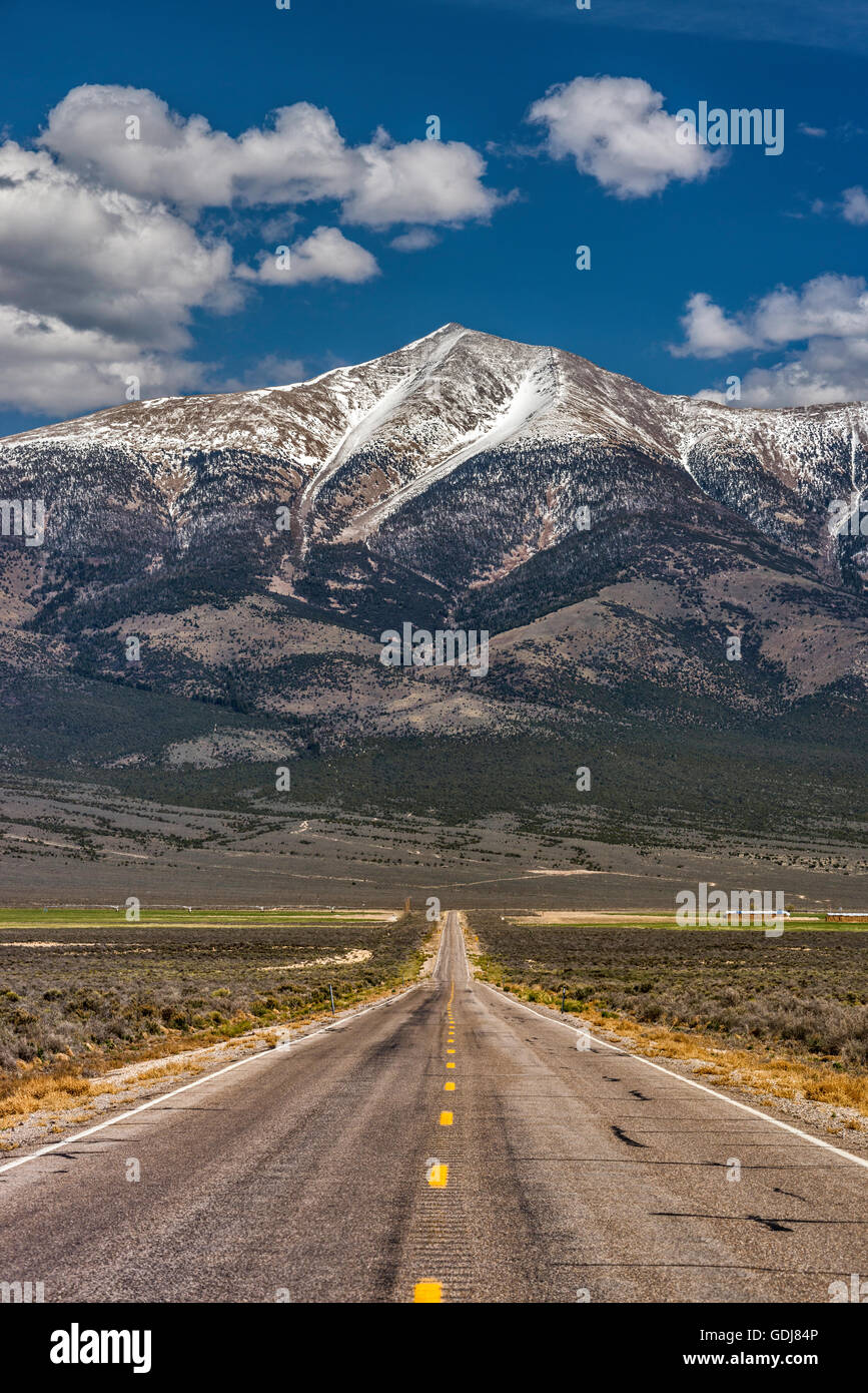 Wheeler Peak in Great Basin National Park, Snake Range mountains, view from State Highway 894 in Spring Valley, Nevada, USA Stock Photo