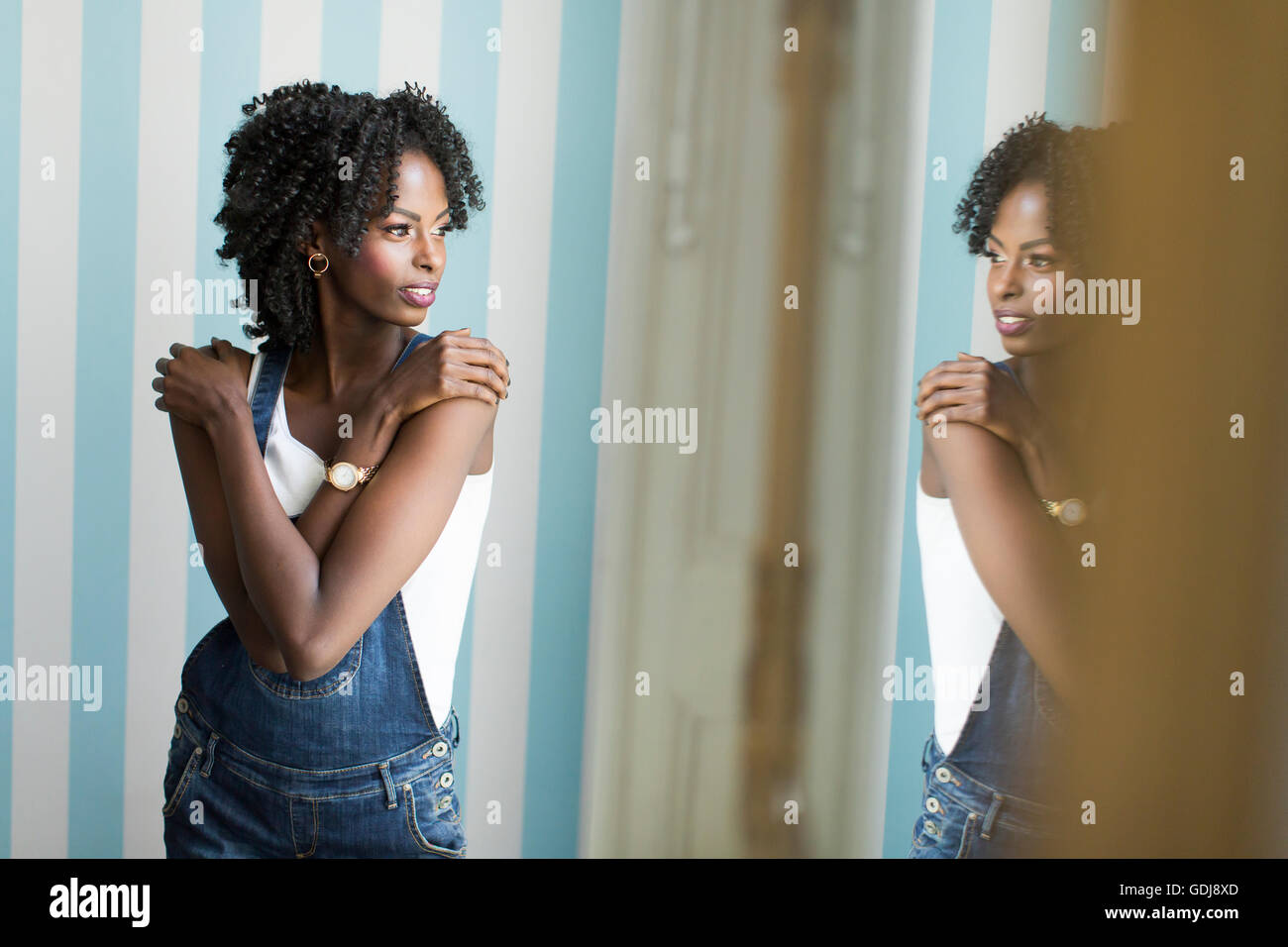 African american model posing hi-res stock photography and images - Alamy