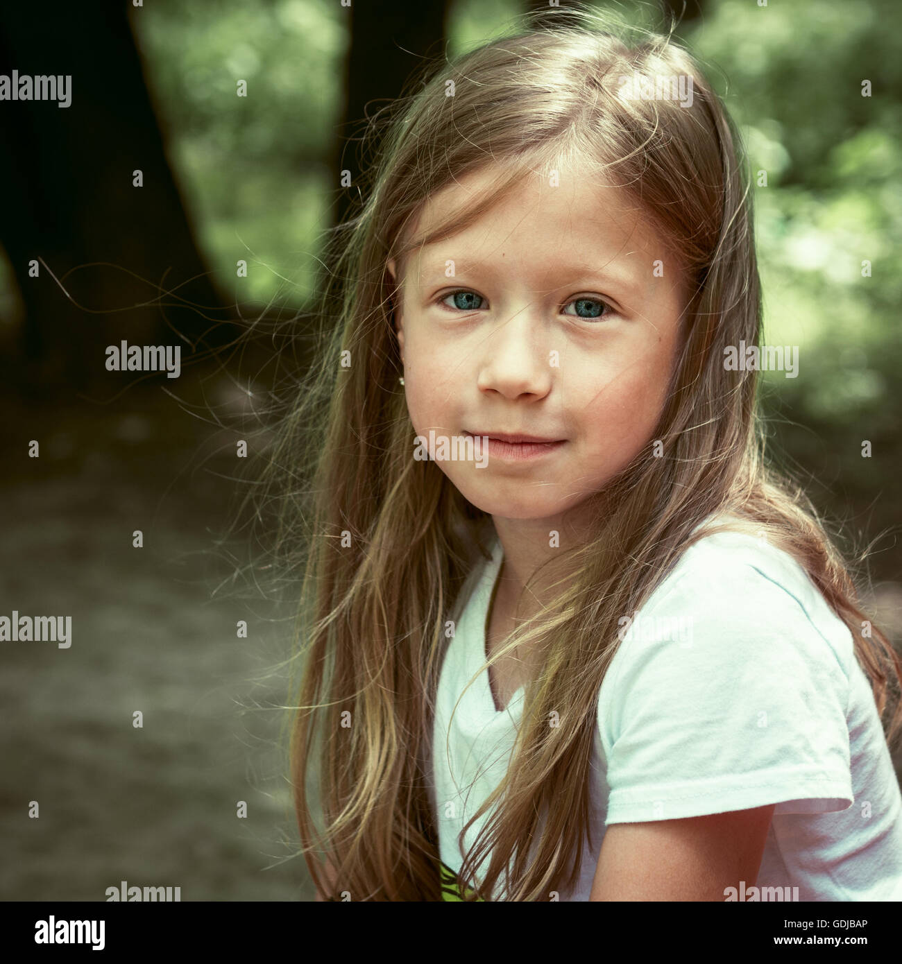 Portrait of beautiful little girl summer outdoors Stock Photo - Alamy