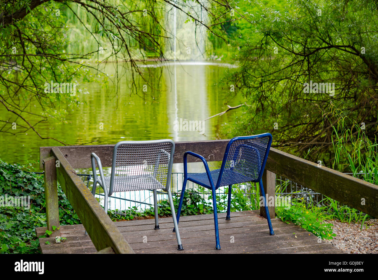 Two wooden chairs lake hi-res stock photography and images - Alamy