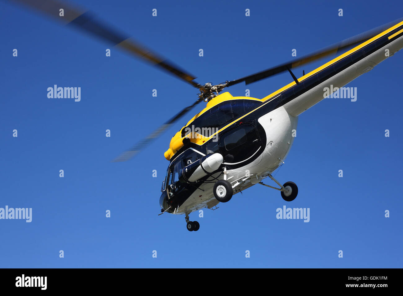 Black and yellow helicopter hires stock photography and images Alamy