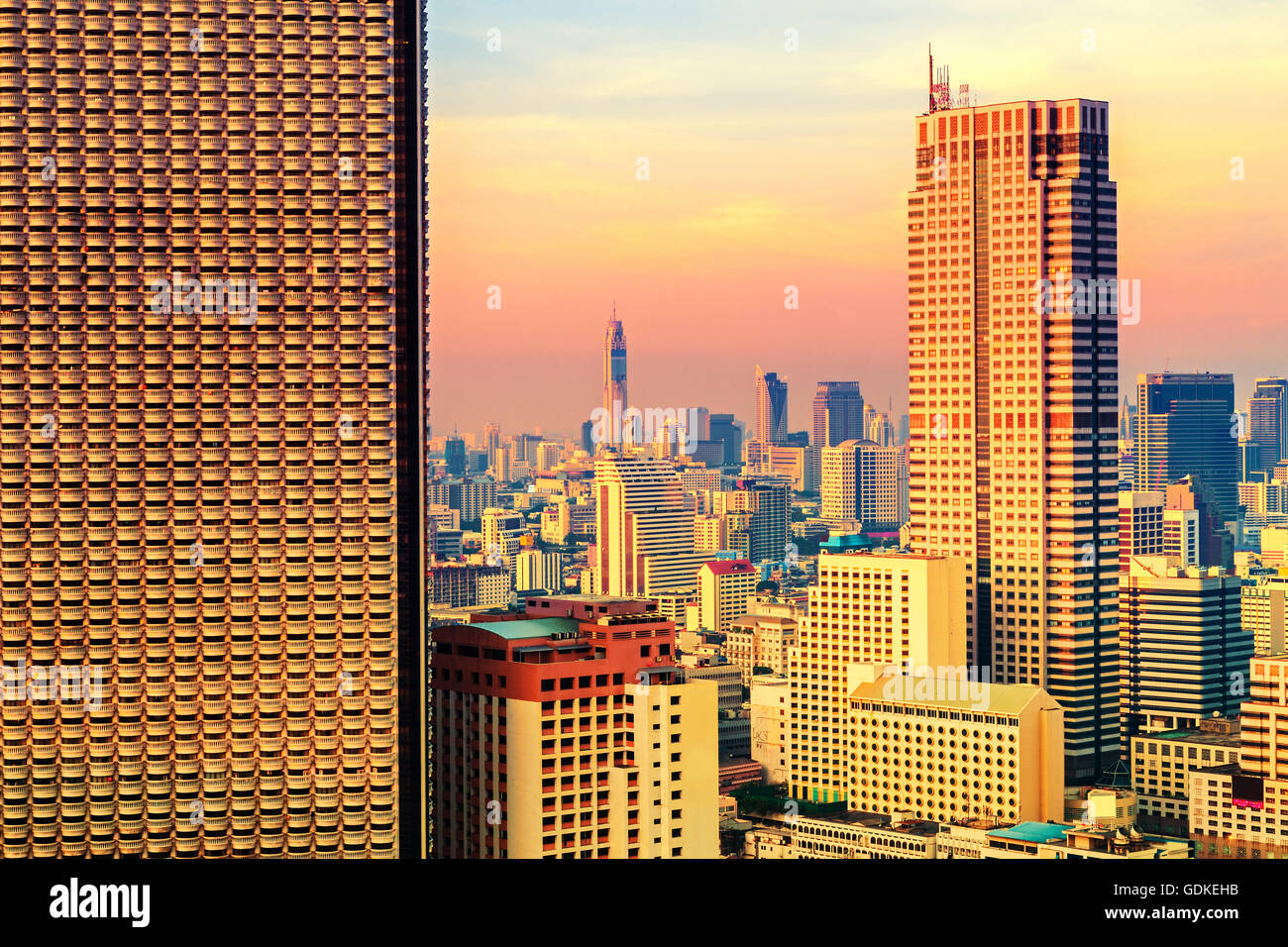 Building downtown Bangkok in the evening Stock Photo - Alamy