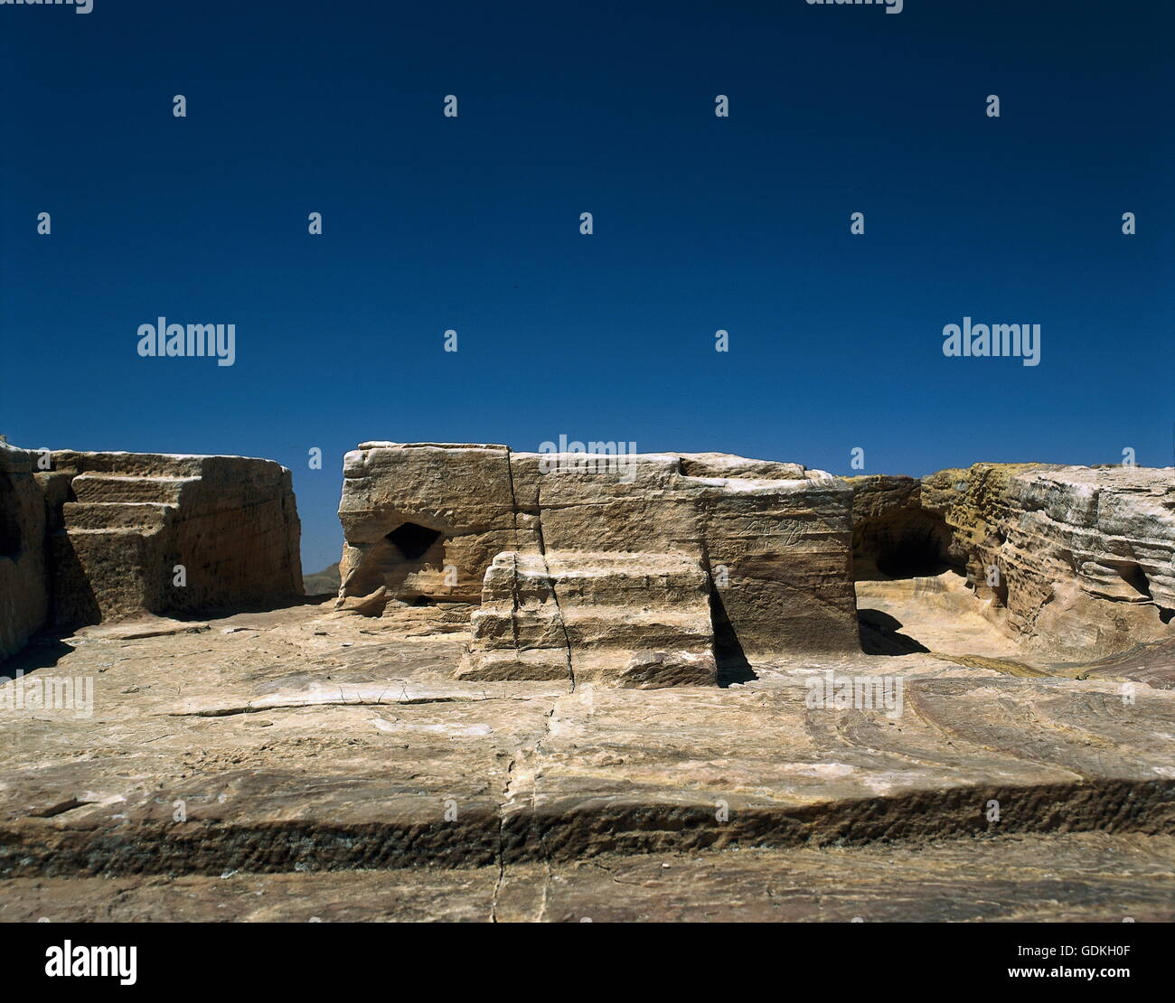 Petra architecture hi-res stock photography and images - Alamy