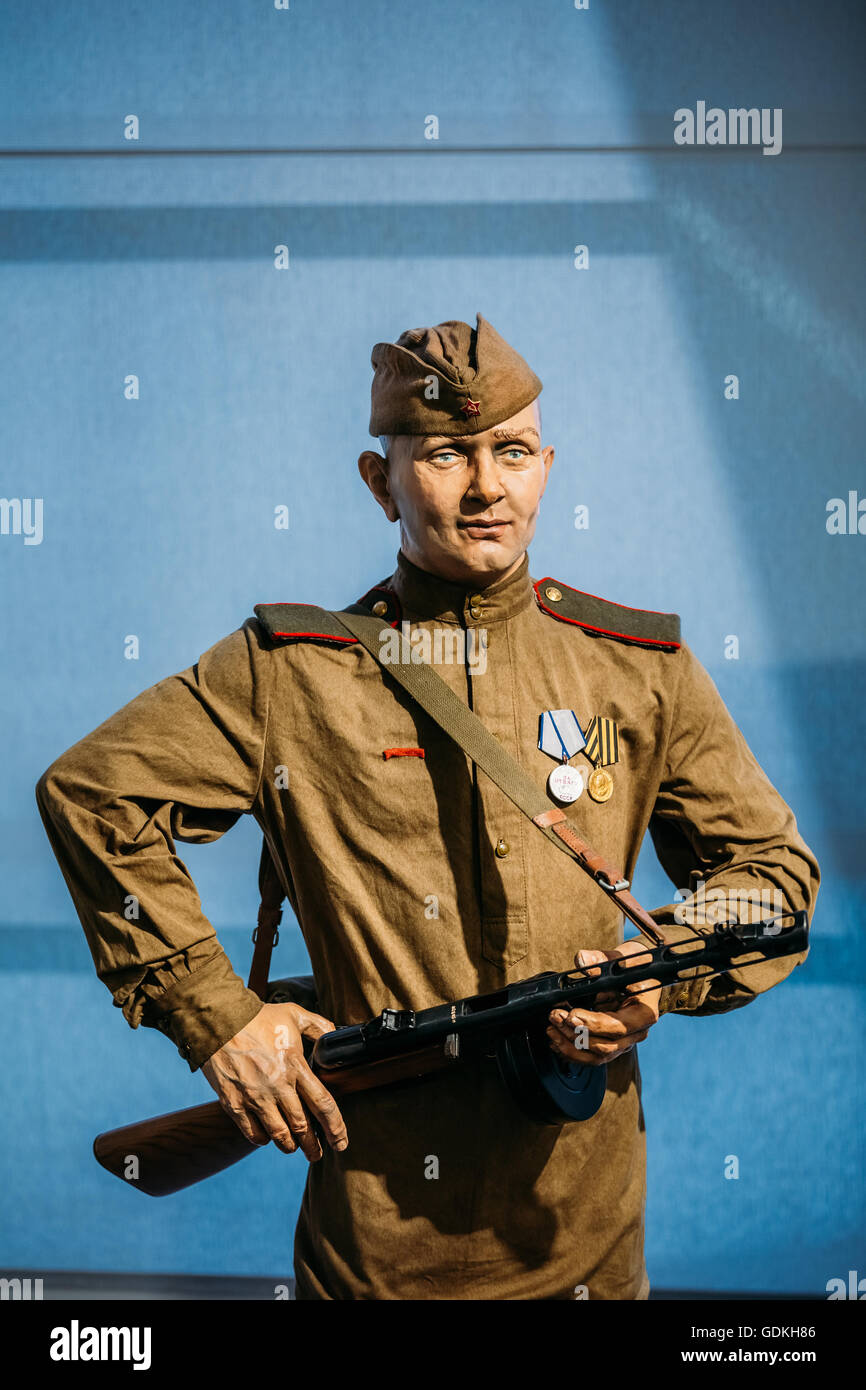 Soviet soldier with medals wwii hi-res stock photography and images - Alamy