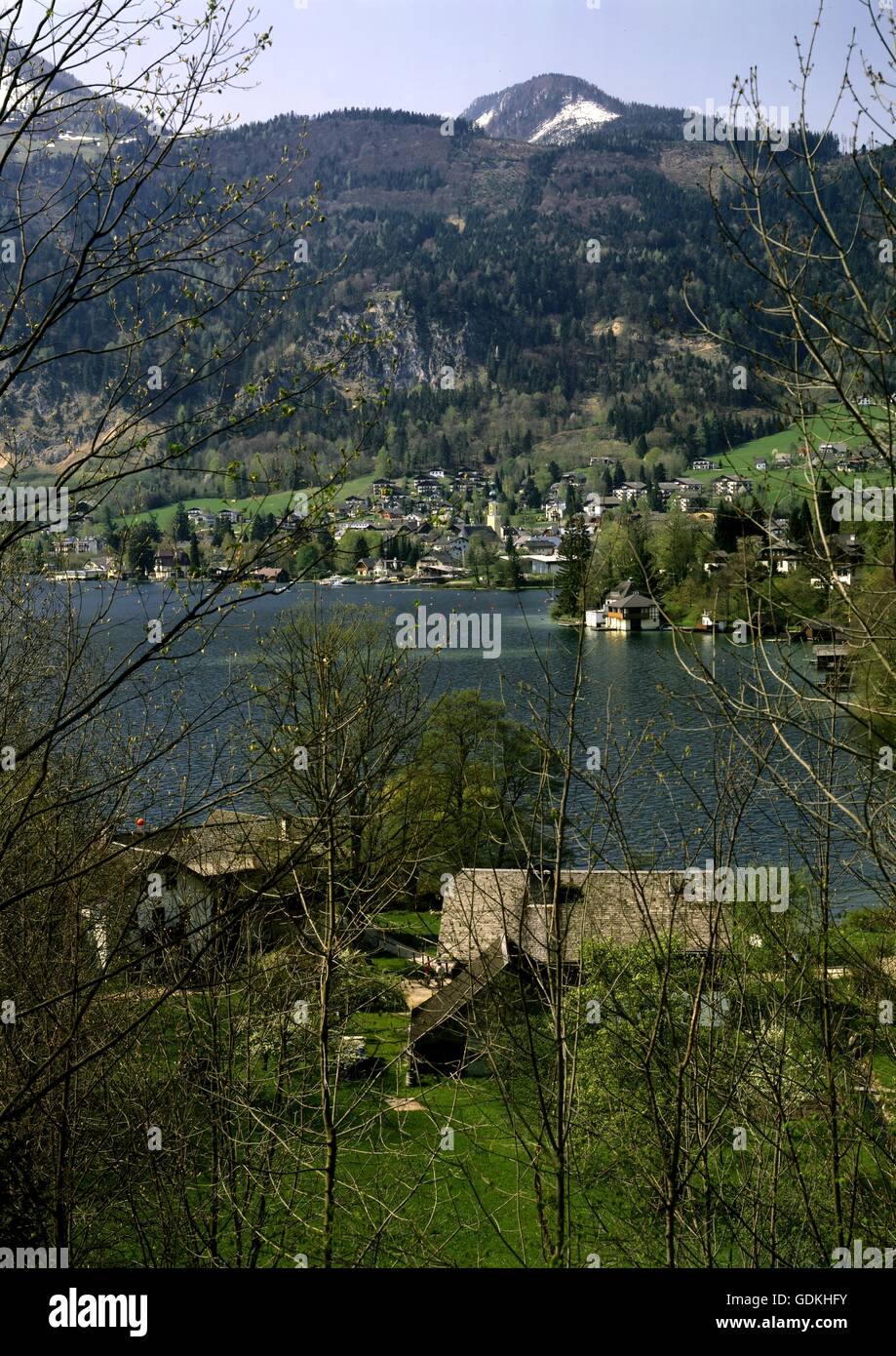 geography / travel, Austria, Salzburg, Sankt Gilgen, city view / city views, view towards the municipality at Wolfgangsee (lake), Salzkammergut, Stock Photo