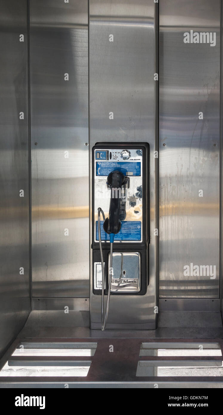 A rare public telephone booth in New York City Stock Photo Alamy