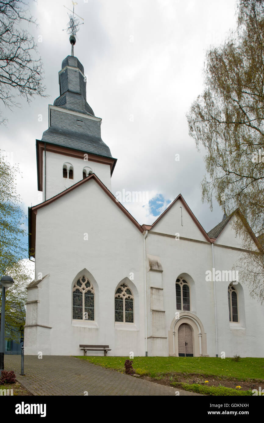 Brd Nordrhein Westfalen Numbrecht Im Oberbergischen Kreis Evangelische Kirche Erste Erwahnung Der Kirche Geht Auf Das Jahr 1 Stock Photo Alamy