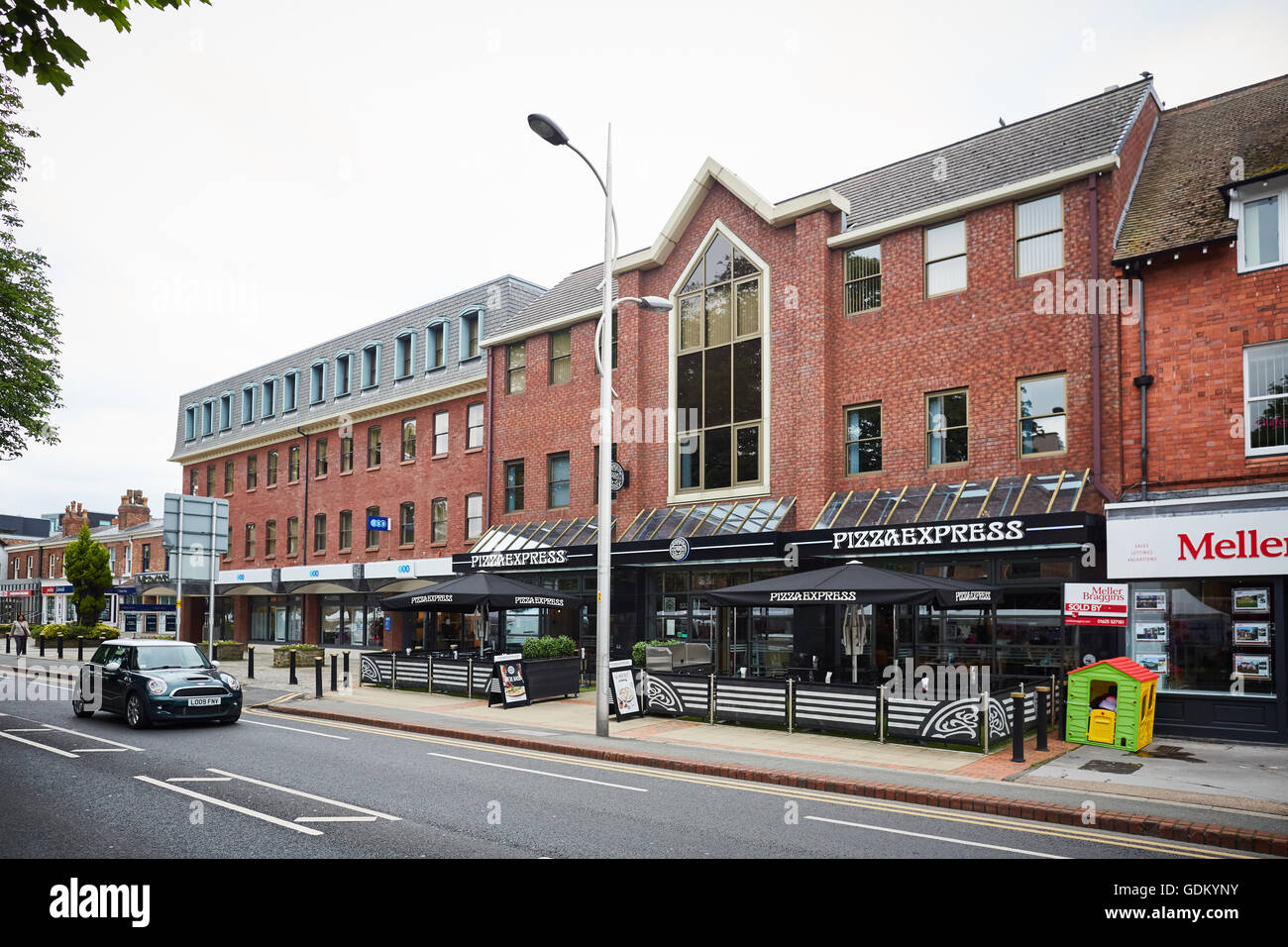 Wilmslow artisan street market   Alledrie Rd wilmslow Pizza Express exterior posh food restaurant Stock Photo