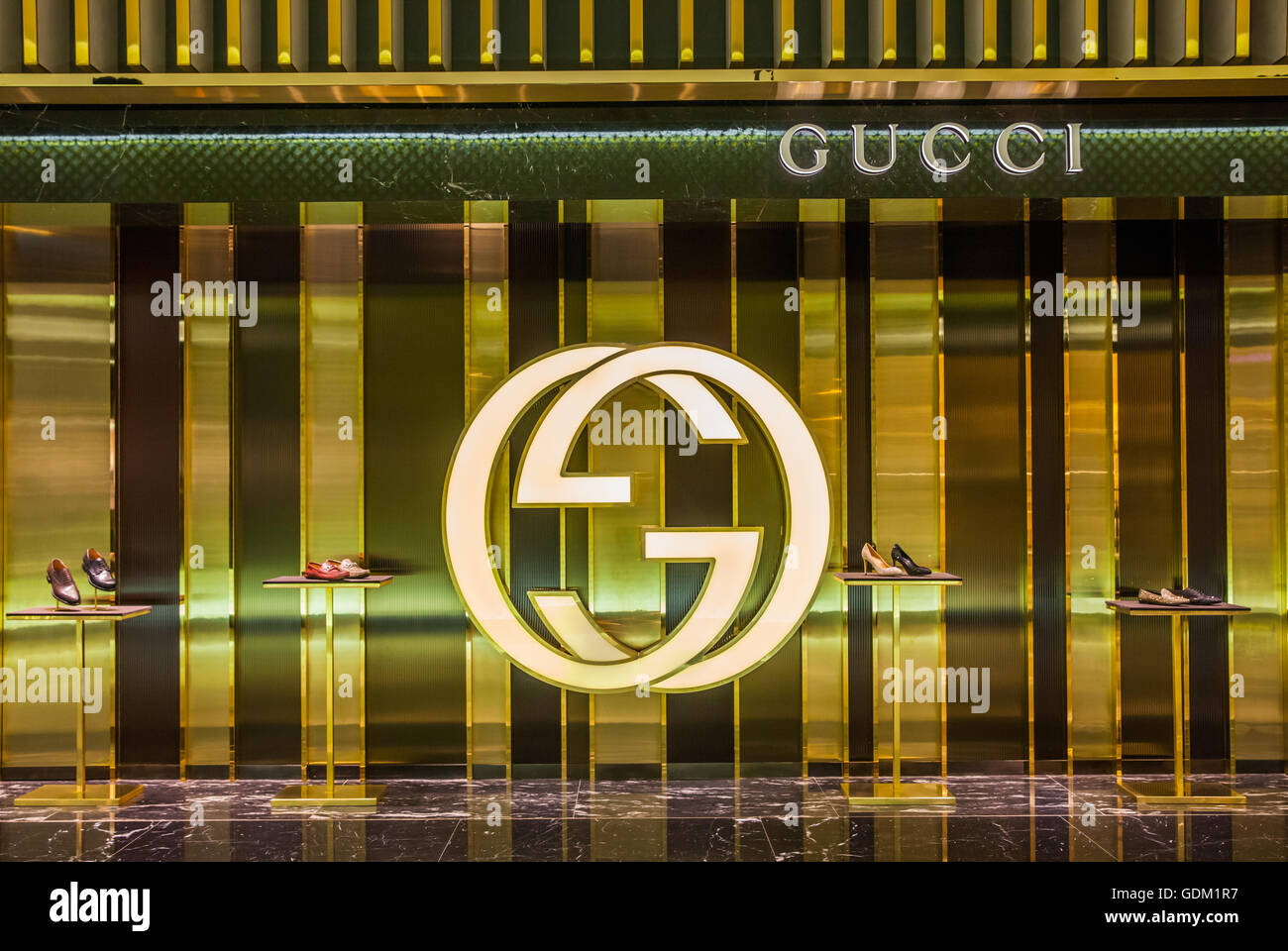 Gucci store Level Shoe District, Dubai Mall, Dubai, UAE Stock Photo - Alamy