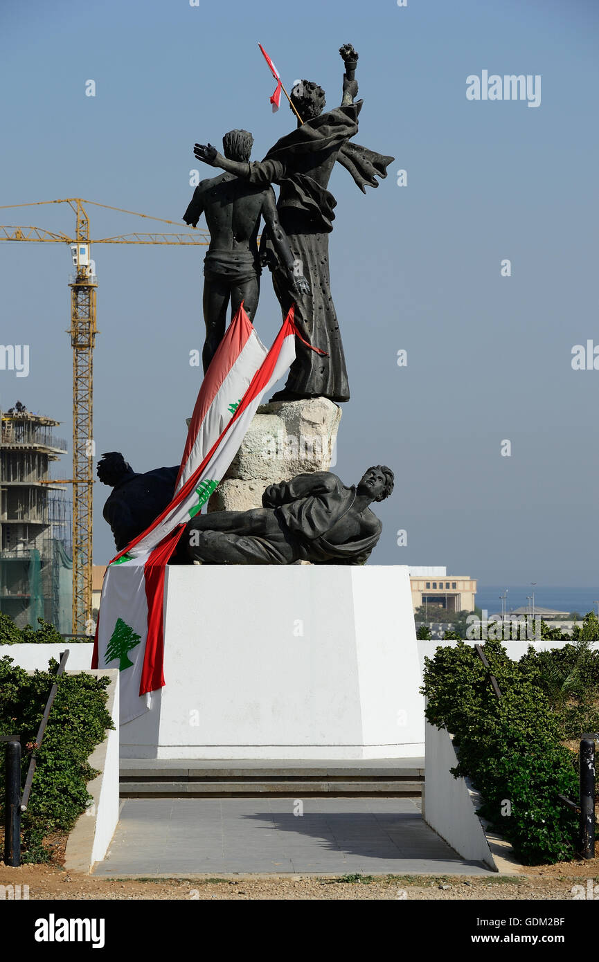 Lebanon, Beirut(LF)Martyrs statue at Martyr's Square (Place des Martyrs) in the heart of downtown Beirut. Some remains of the old Cinema building and the bronze Martyrs statue are the only features left of the Martyrs' Square. The statue, which was inaugu Stock Photo