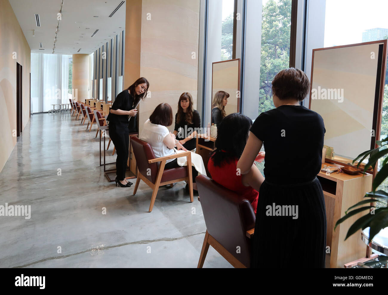 Aveda High Resolution Stock Photography And Images Alamy