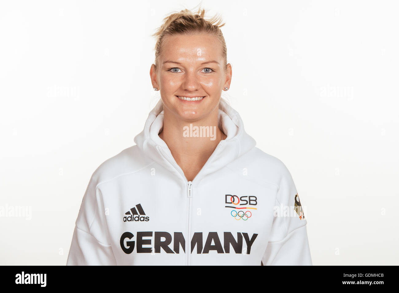 Hannover, Germany. 18th July, 2016. Alexandra Popp poses at a photocall during the preparations for the Olympic Games in Rio at the Emmich Cambrai Barracks in Hanover, Germany, taken on 15/07/16 | usage worldwide © dpa/Alamy Live News Stock Photo