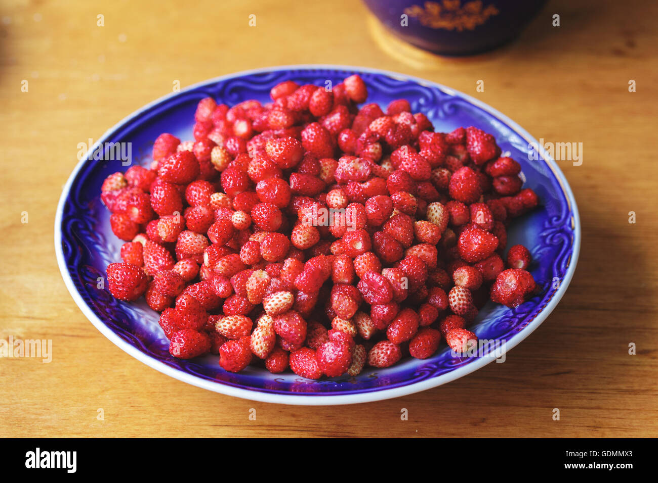 ripe wild strawberries Stock Photo - Alamy