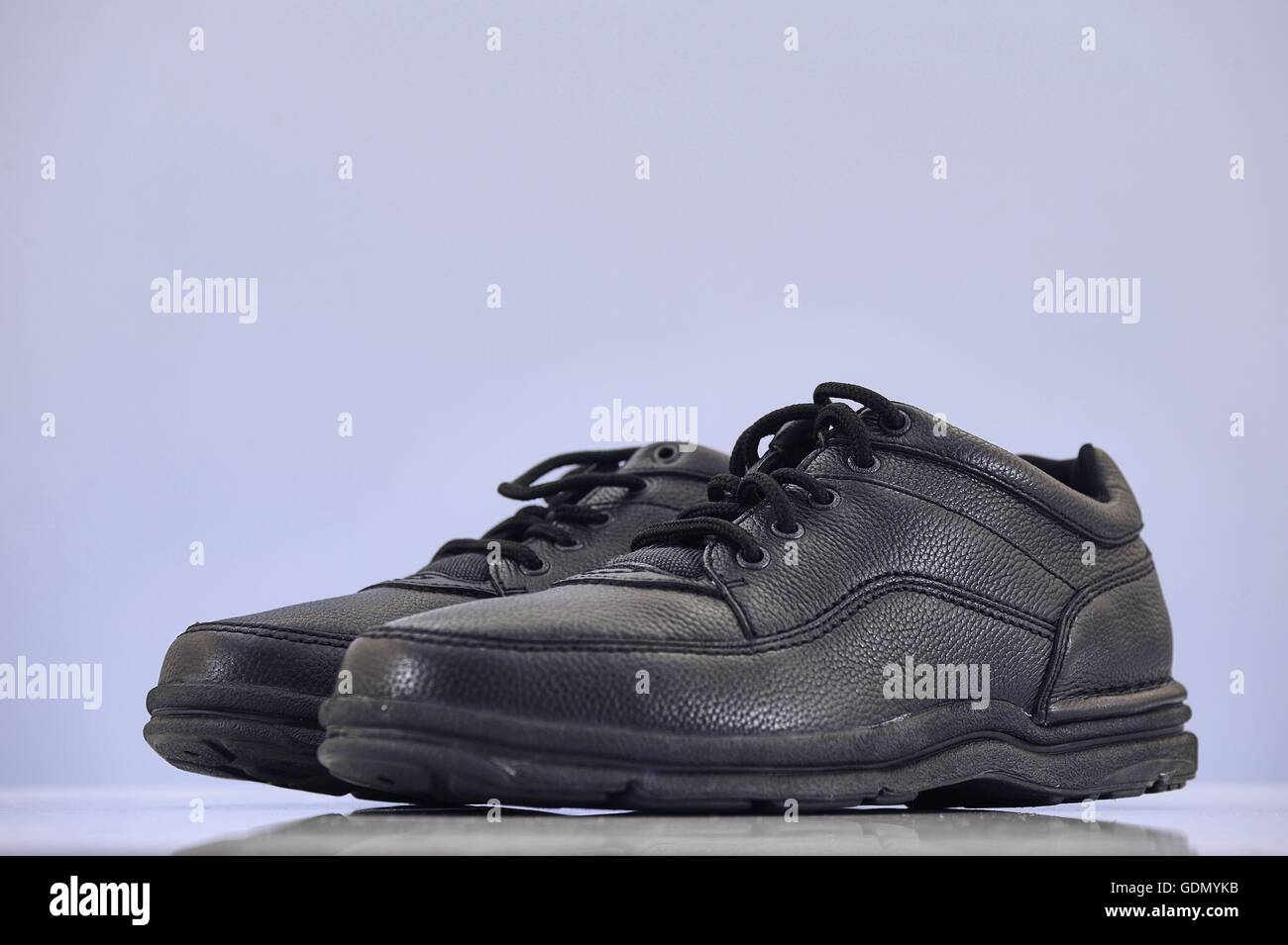 mens black walking shoes uk