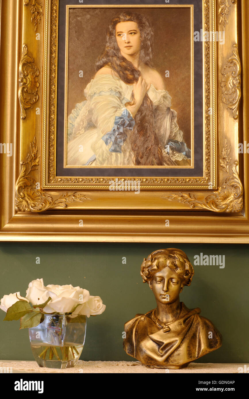 Antique portrait picture hi-res stock photography and images - Alamy