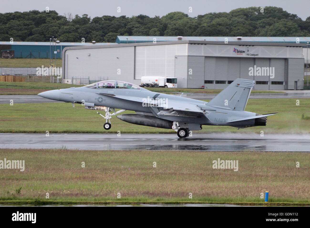 168930, a Boeing F/A-18F Super Hornet of the United States Navy, stages through Prestwick en route for display at Farnborough. Stock Photo