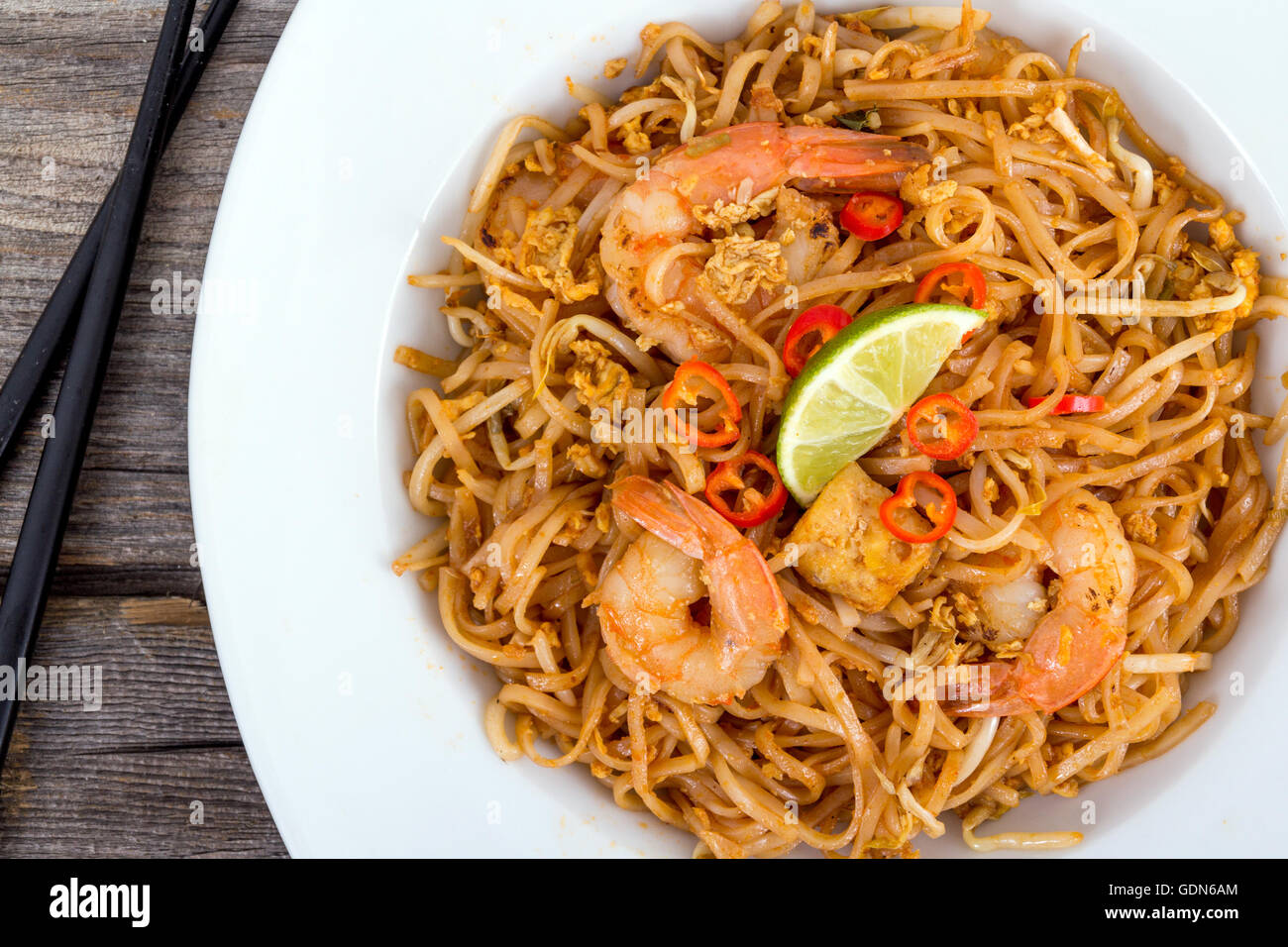 Shrimp Pad Thai noodle closeup Stock Photo Alamy