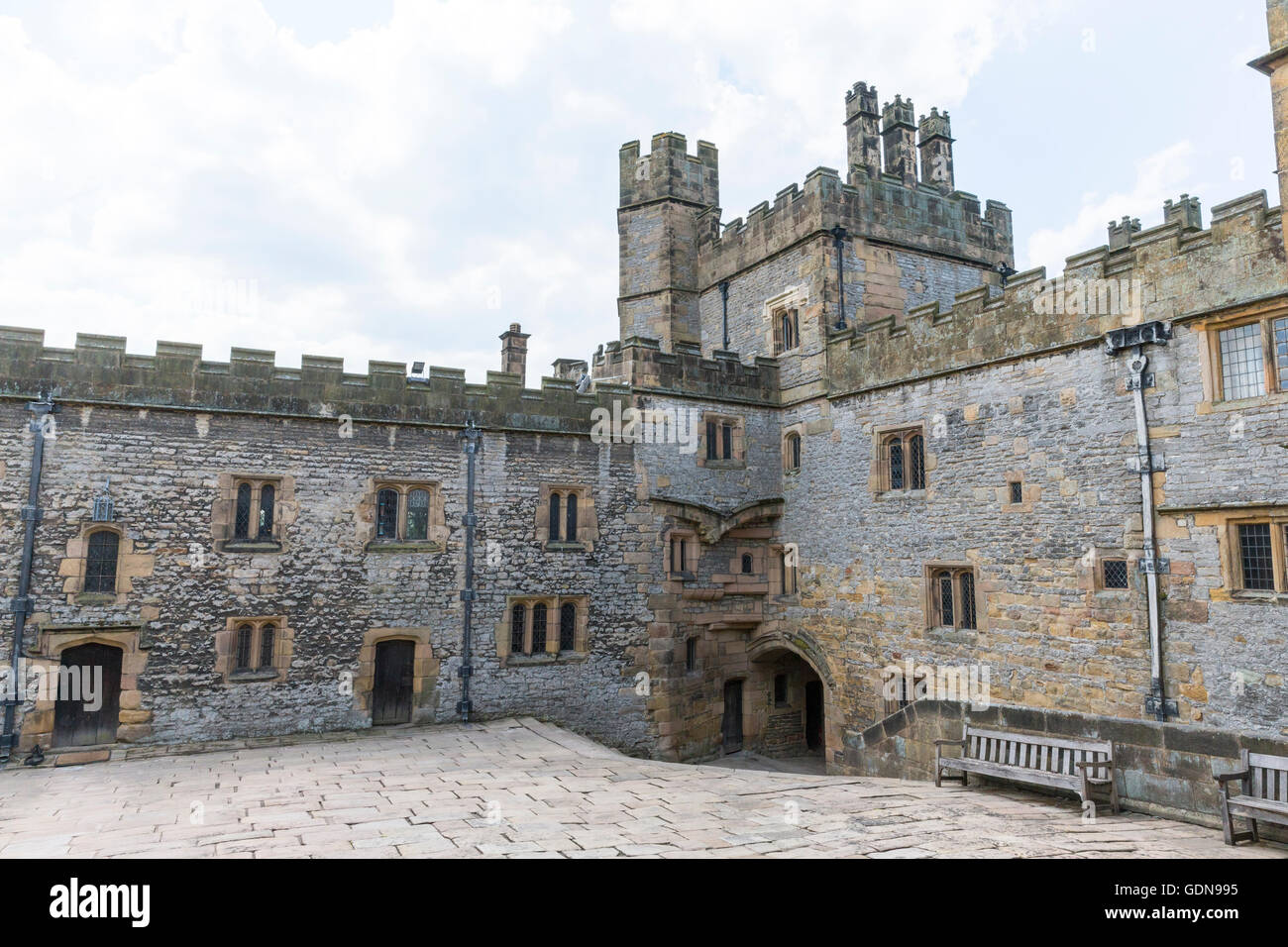 Haddon Hall in Derbyshire dating back to Tudor times and the site of many historical dramas. Stock Photo