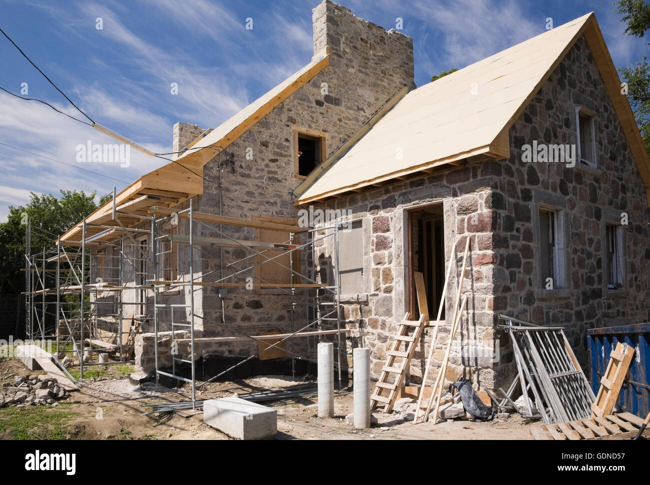 Renovation work on an old canadiana cottage style residential home
