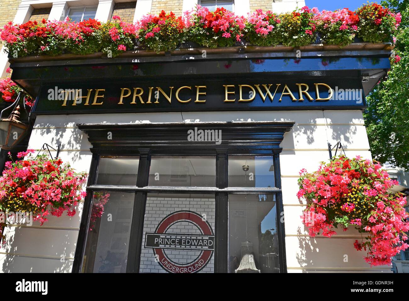Old London Pubs High Resolution Stock Photography and Images Alamy