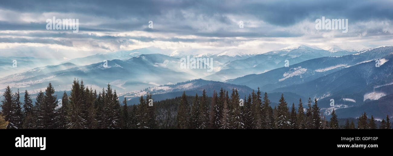 White mountain winter hi-res stock photography and images - Alamy