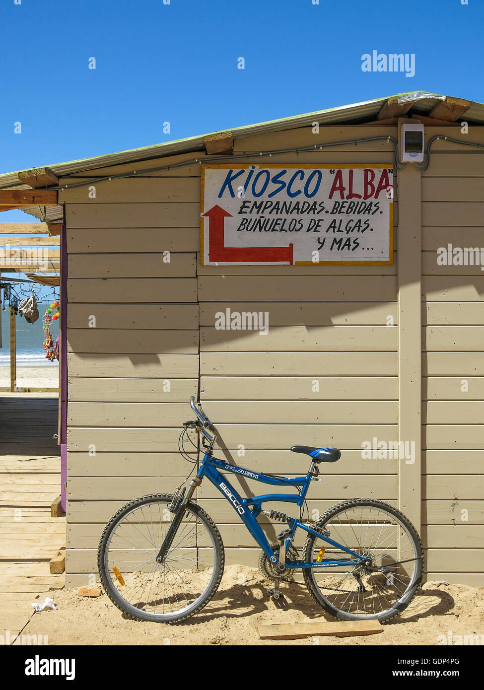 Beach house and bike, Punta del Diablo, Uruguay Stock Photo