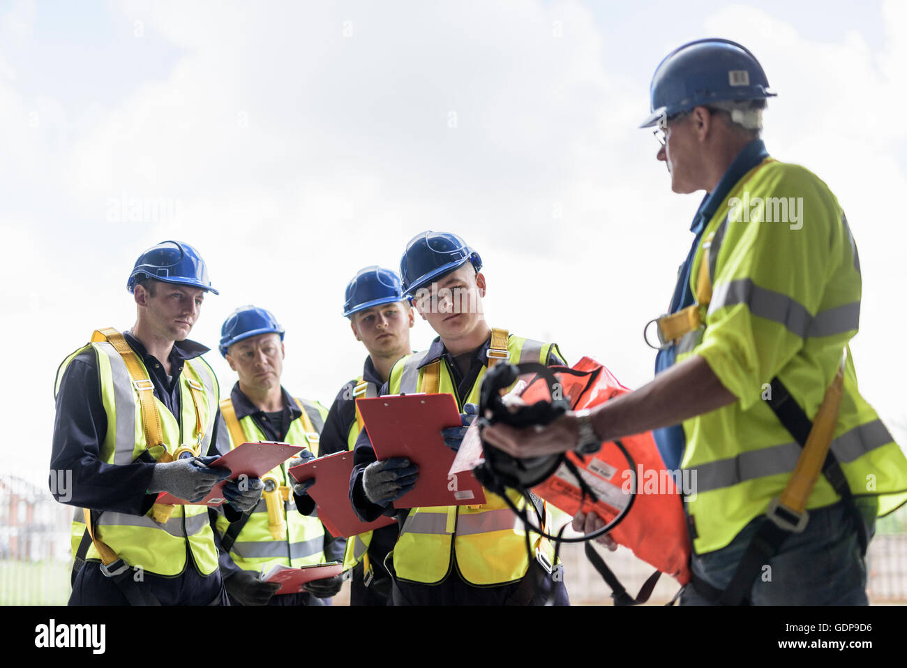 Teamwork training hi-res stock photography and images - Alamy