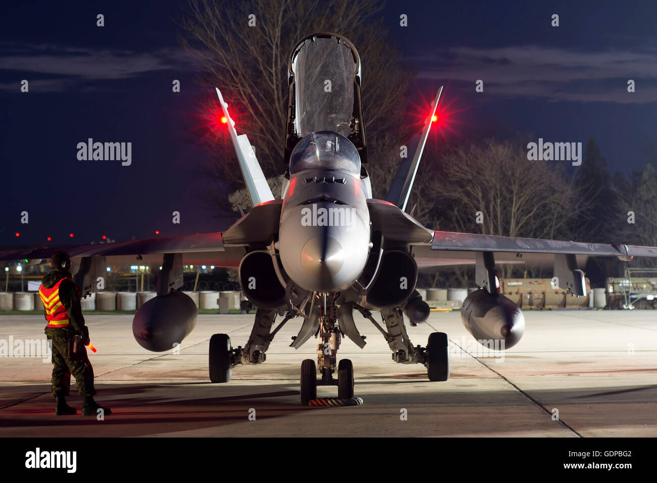 A Royal Canadian Air Force CF-188 (F/A-18A) Hornet preparing for a ...