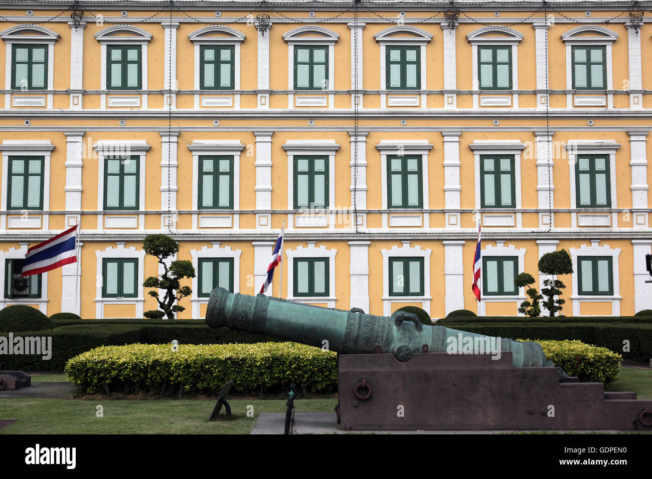 Ministry of defence thailand hi-res stock photography and images - Alamy
